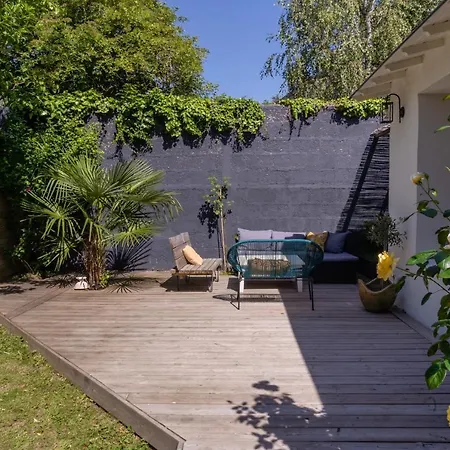 Charmante Maison Plain-pied Et Son Jardin Fleuri * Nantes