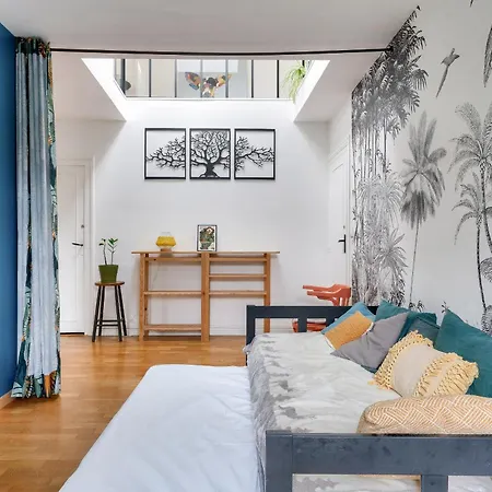 Holiday home Charmante Maison Plain-pied Et Son Jardin Fleuri
