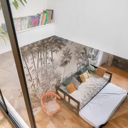 Charmante Maison Plain-pied Et Son Jardin Fleuri *