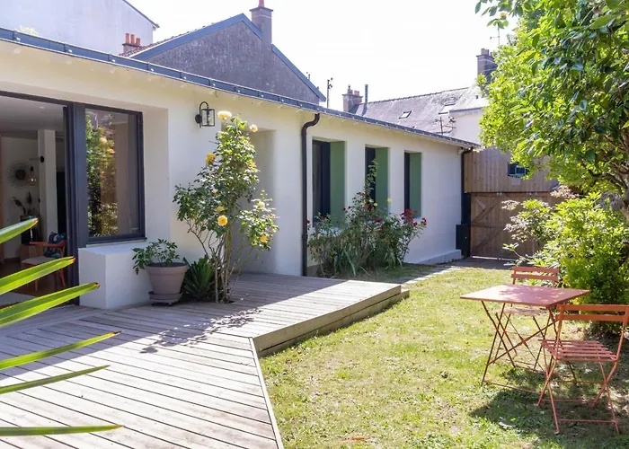 別荘 Charmante Maison Plain-pied Et Son Jardin Fleuri ナント