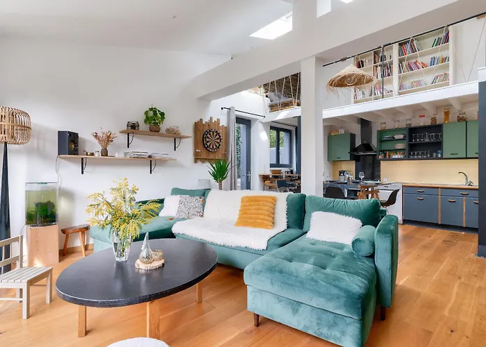 Charmante Maison Plain-pied Et Son Jardin Fleuri * Ναντ